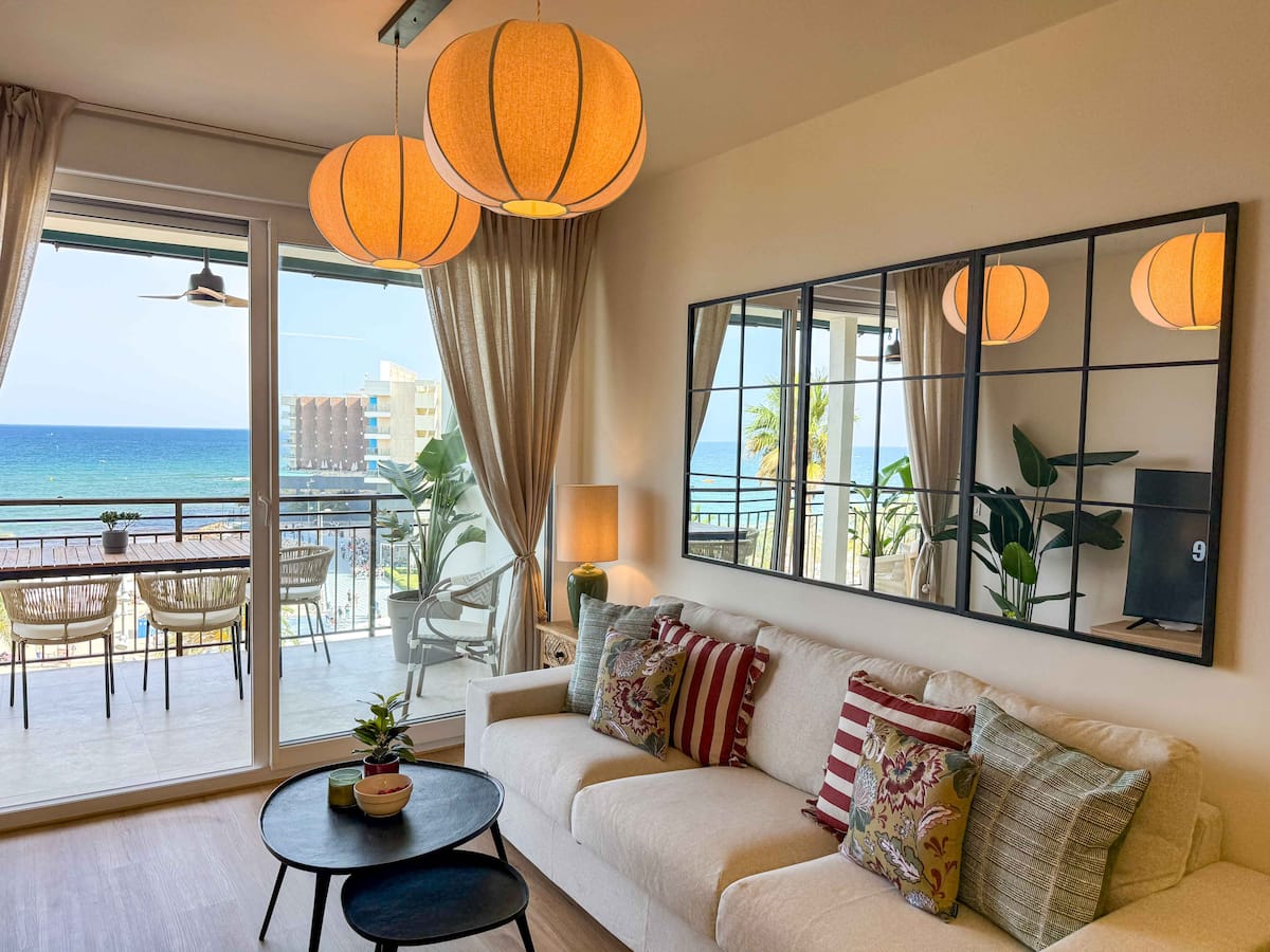 6c77943c-78ec-4d95-a05d-07aab6674f68